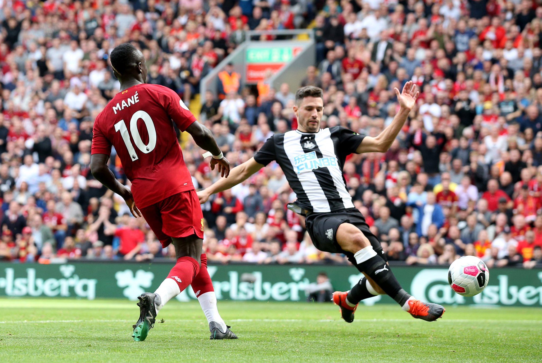 抢回球权的 抢回球权的